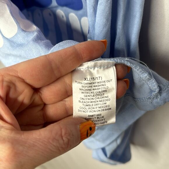 Star Wars Licensed Baby Yoda Embroidered Graphic T-Shirt. Size Junior XL 15-17). - Picture 6 of 6